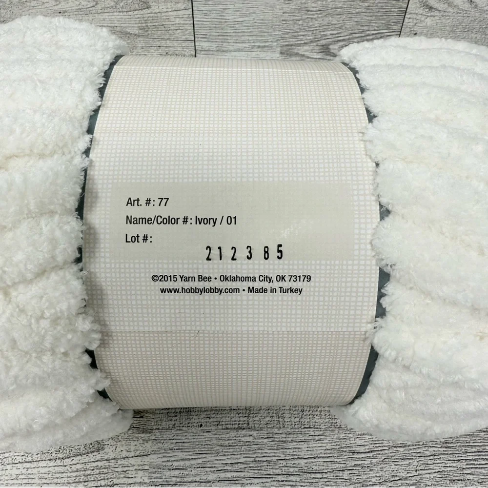 NWT- 1 Skein Yarn Bee Perfectly Plush Ivory Yarn 56yd - Picture 3 of 5